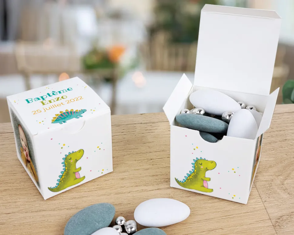 Boîtes à dragées personnalisées avec dragées chocolat et amandes - Dinosaure