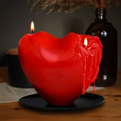 Bougie parfumée en forme de coeur rouge