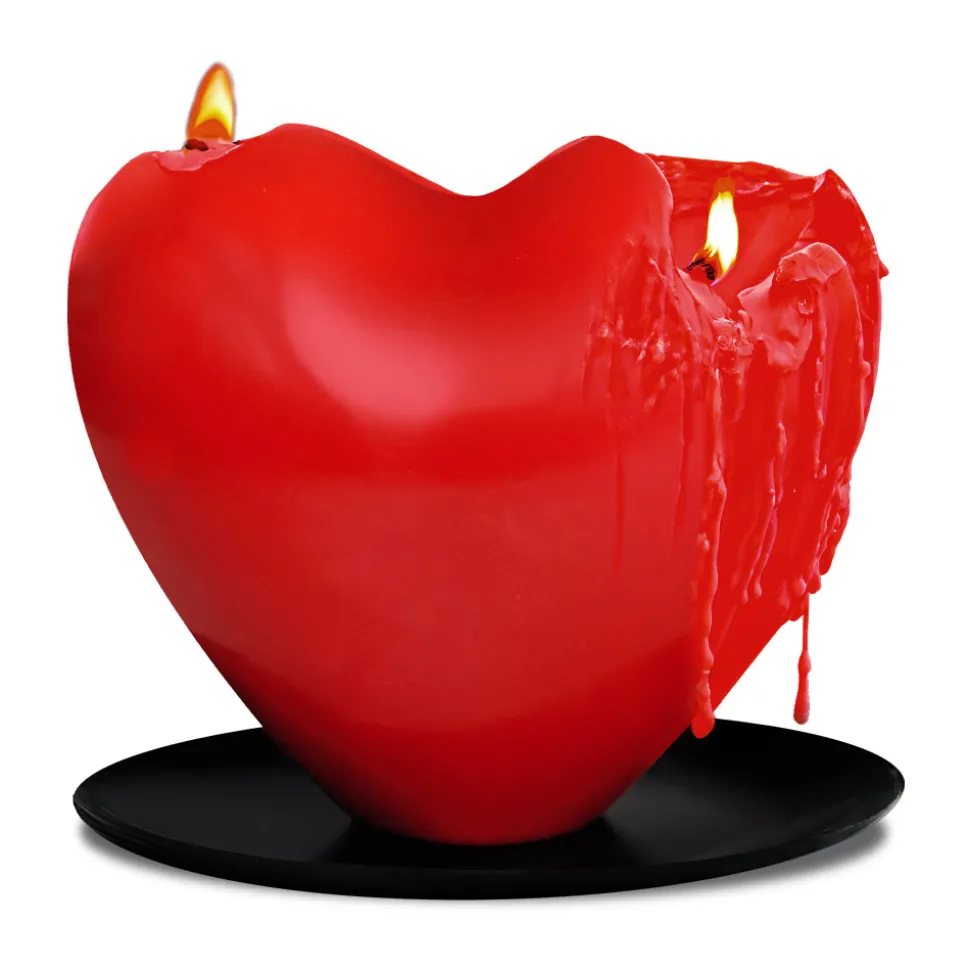 Bougie parfumée en forme de coeur rouge