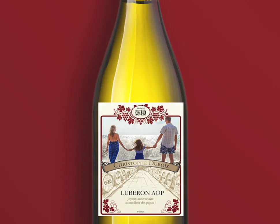 Bouteille de vin blanc personnalisée photo