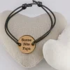 Bracelet cordon avec médaille personnalisée en bois