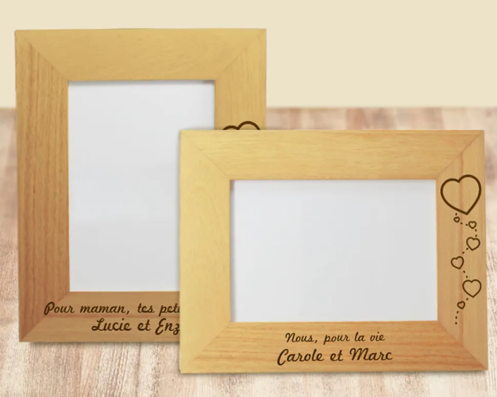 Cadre photo en bois gravé
