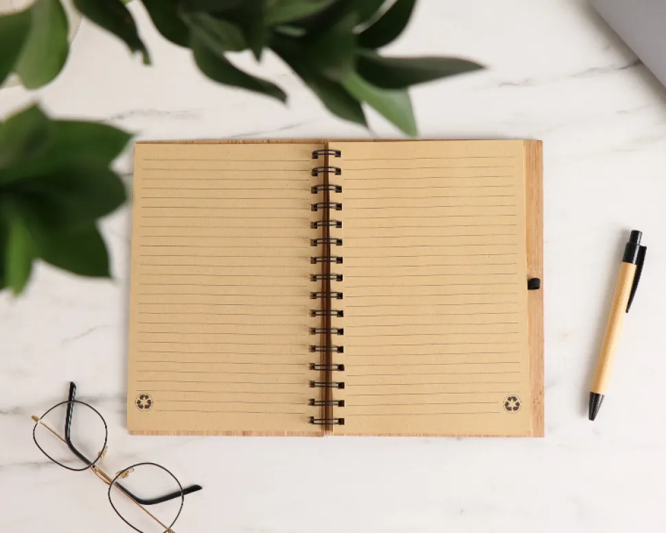 Cahier en bois - Family Circus