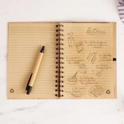 Cahier en bois personnalisé - Merci Maîtresse, Maître et ATSEM