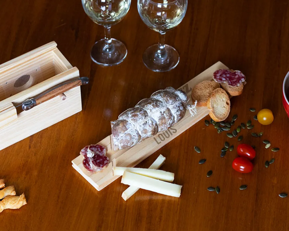 Cave à saucisson personnalisée et son couteau