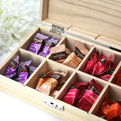 Coffret de chocolats Monbana personnalisé - Définition ATSEM/AESH