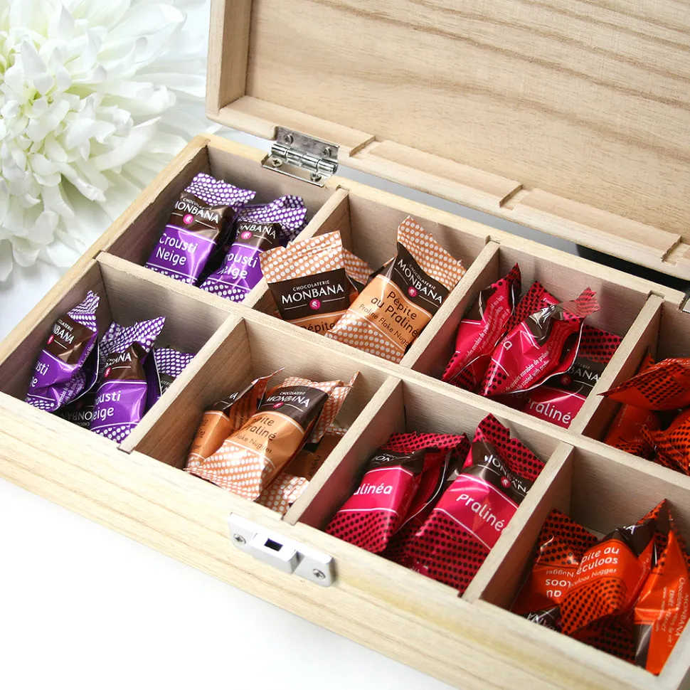 Coffret gravé de chocolats Monbana - Mamie et ses petits coeurs