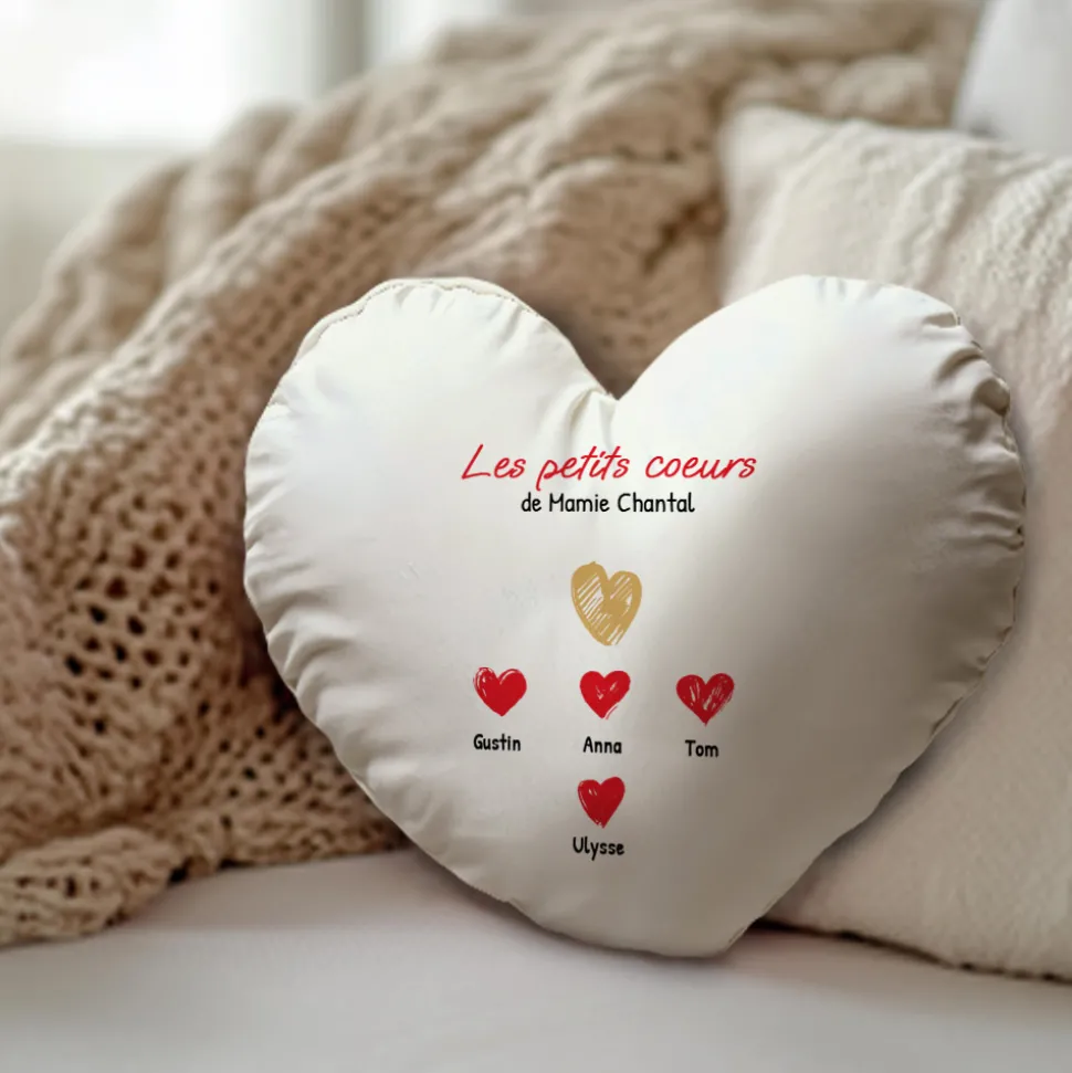 Coussin personnalisé coeur - Mamie et ses petits coeurs