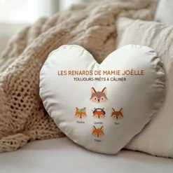 Coussin personnalisé coeur - Mamie Renard et sa meute
