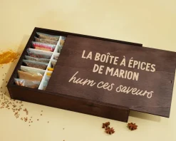 Grand coffret d'épices gravé Message - 36 épices du monde