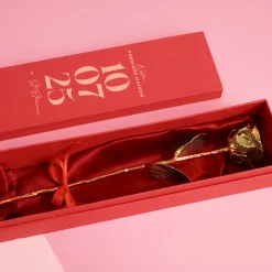 Grande rose en or dans son écrin personnalisable - Date Marquante