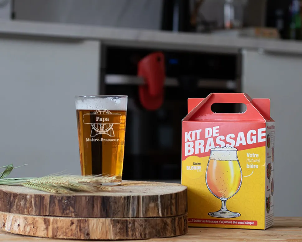 Kit d'initiation au brassage de bière et son verre à bière personnalisé