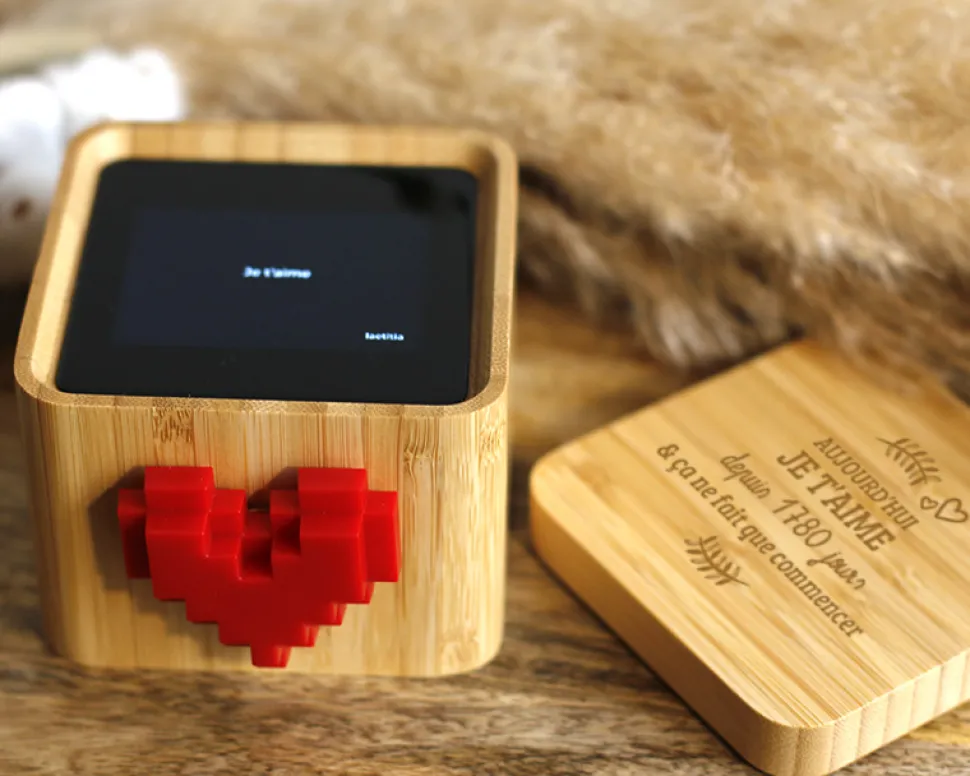 Lovebox - Boite à messages d'amour connectée - Aujourd'hui je t'aime depuis... jours