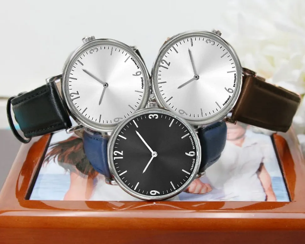 Montre mixte gravée