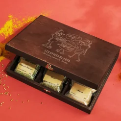 Petit coffret d'épices gravé « On va se faire griller » - 9 épices du monde