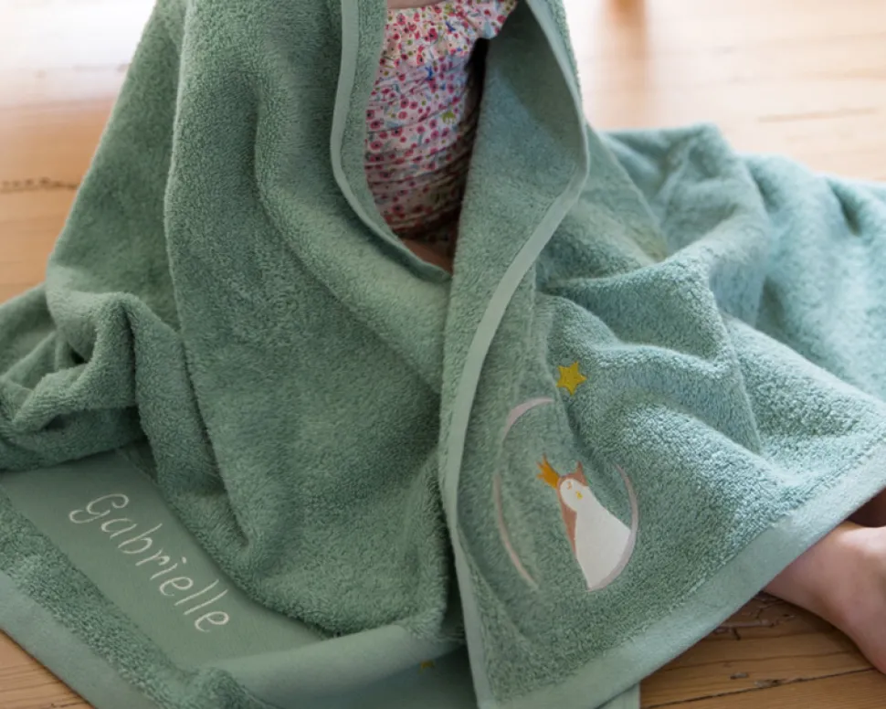 Serviette personnalisée brodée pour enfant - Pingouin Vert
