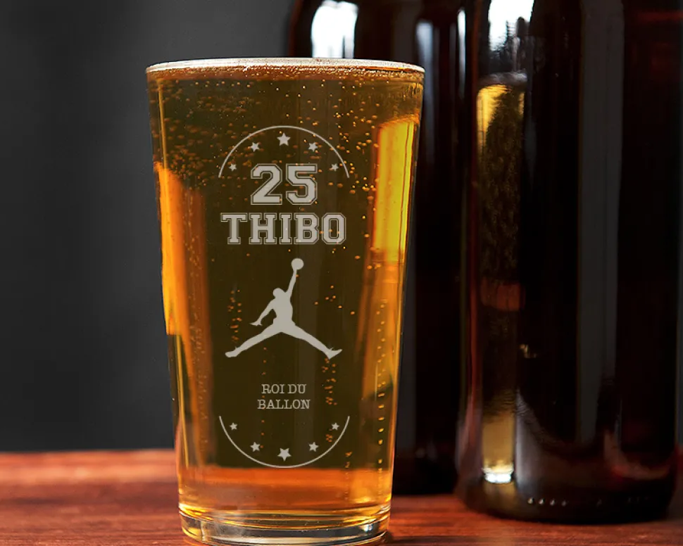 Verre à bière personnalisé prénom - Basket